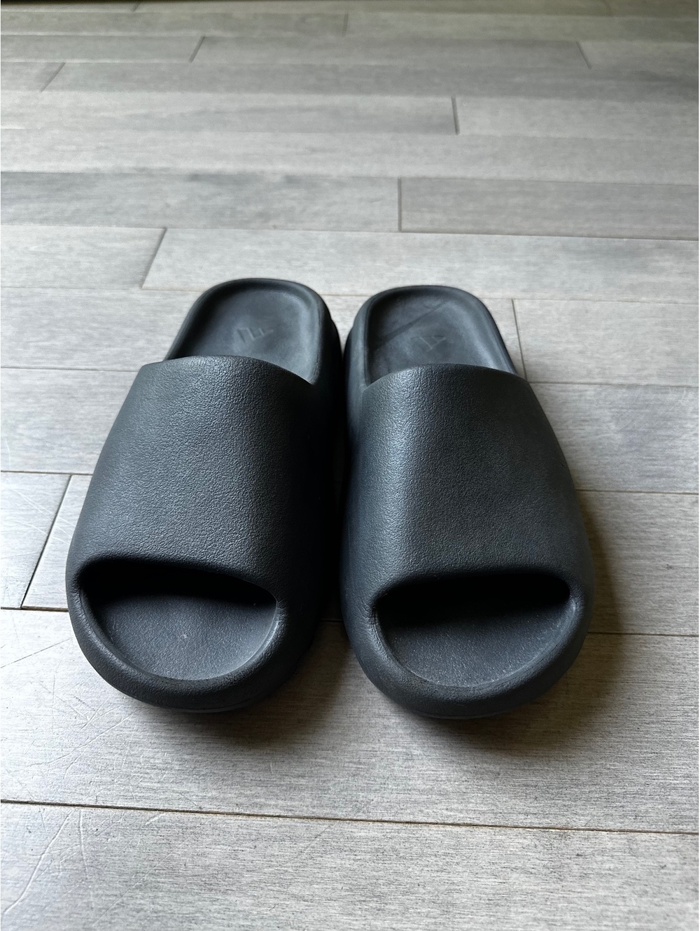 Boys juniors adidas Kanye west black Yeezy slides streetwear chunky foam size 6